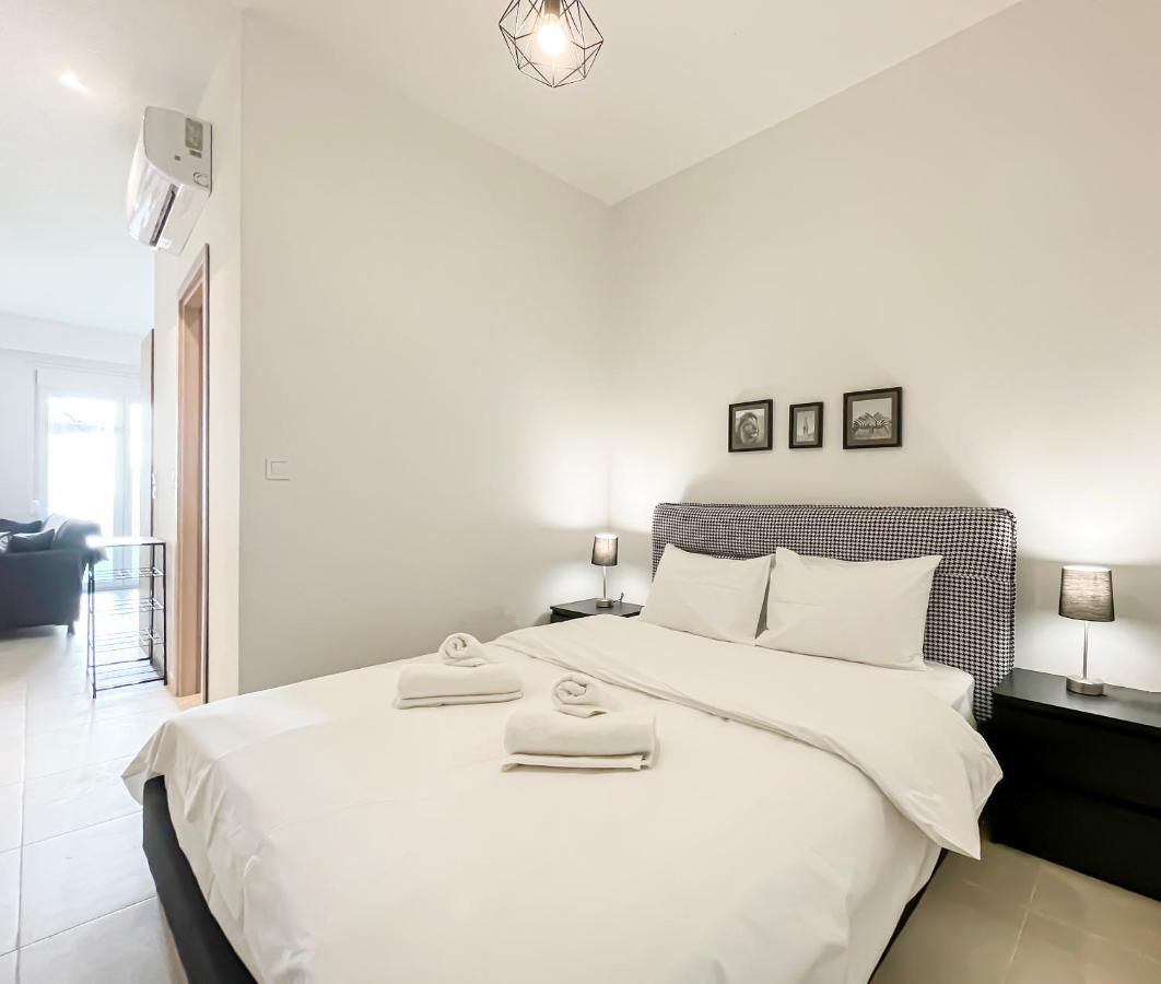 Appartement Soho Modern 55Sqm Studio With Secret Garden à Athènes Extérieur photo