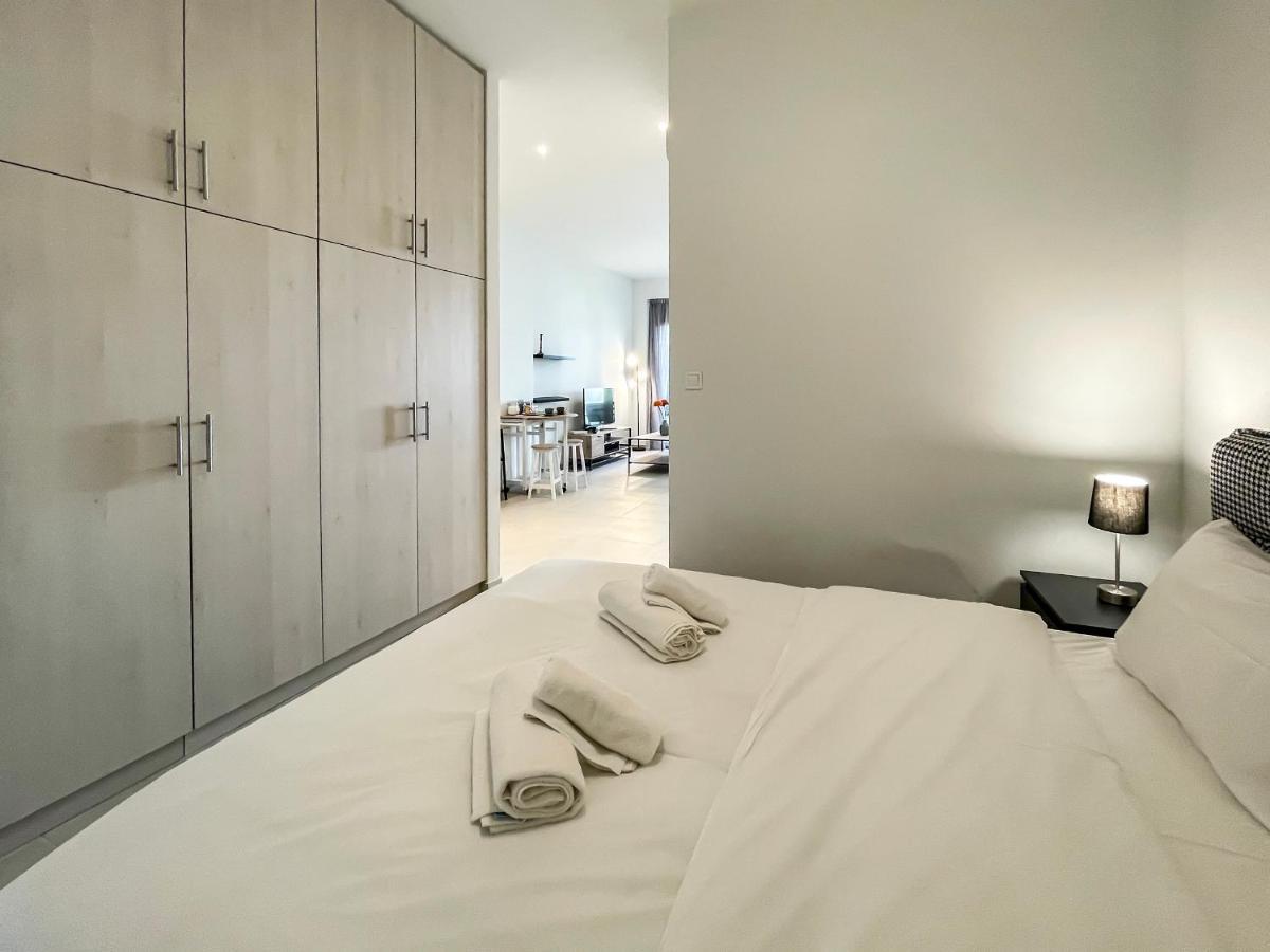 Appartement Soho Modern 55Sqm Studio With Secret Garden à Athènes Extérieur photo